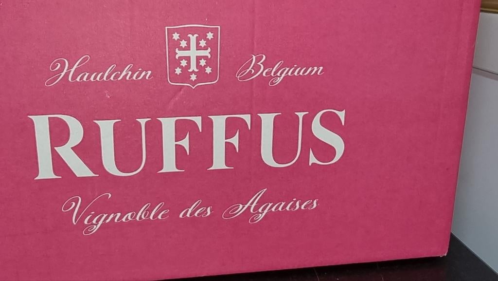 Ruffus rosé, Enlèvement, Rosé