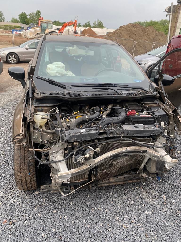 VOITURE ACCIDENTÉE Renault Captur, Autos, Renault, Entreprise, Achat, Captur, Essence, Euro 6, Hatchback, 5 portes, Boîte manuelle