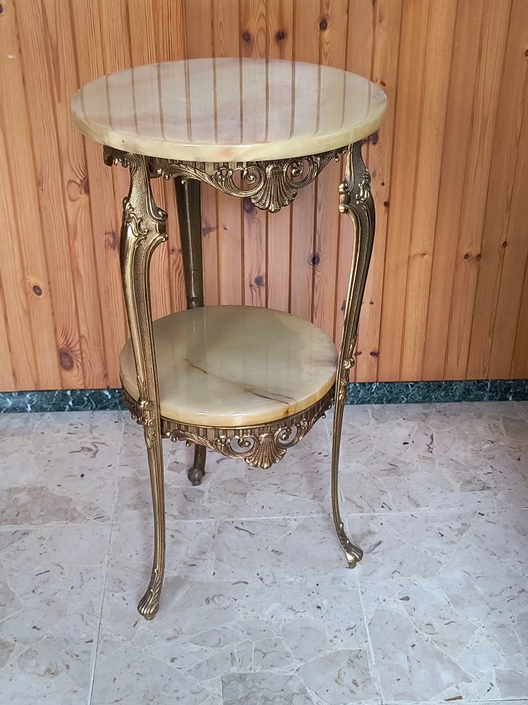 Table d'appoint de style Louis XV, Enlèvement