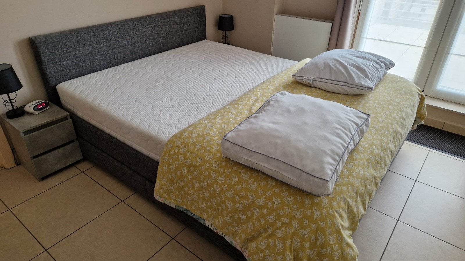 bed + nachtkastjes en lattenbodem, exclusief matras!, Huis en Inrichting, Slaapkamer | Complete slaapkamers, Ophalen