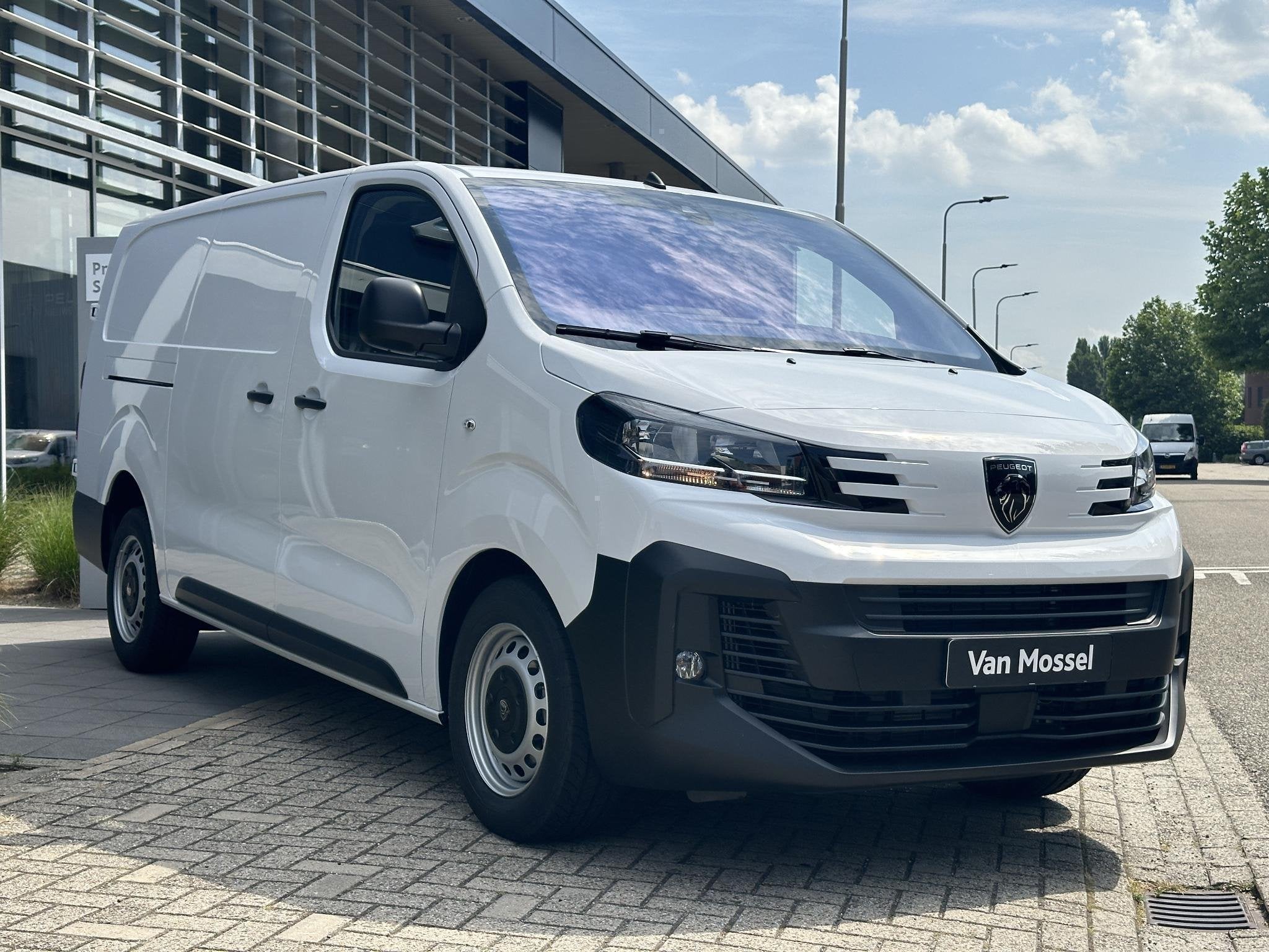 Peugeot Expert Long L3 2.0 BlueHDi 145 automaat verwacht, Auto's, 4 deurs, Stof, 4 cilinders, Electronic Stability Program (ESP)