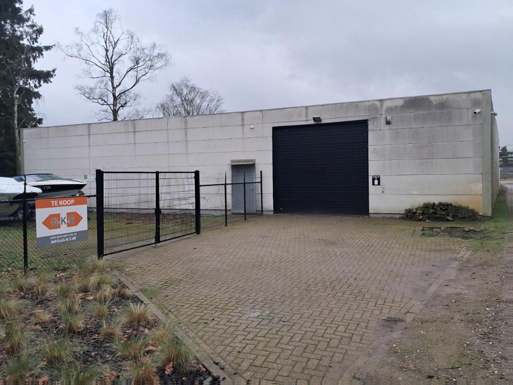 Magazijn opslag loods te Essen, Dieren en Toebehoren