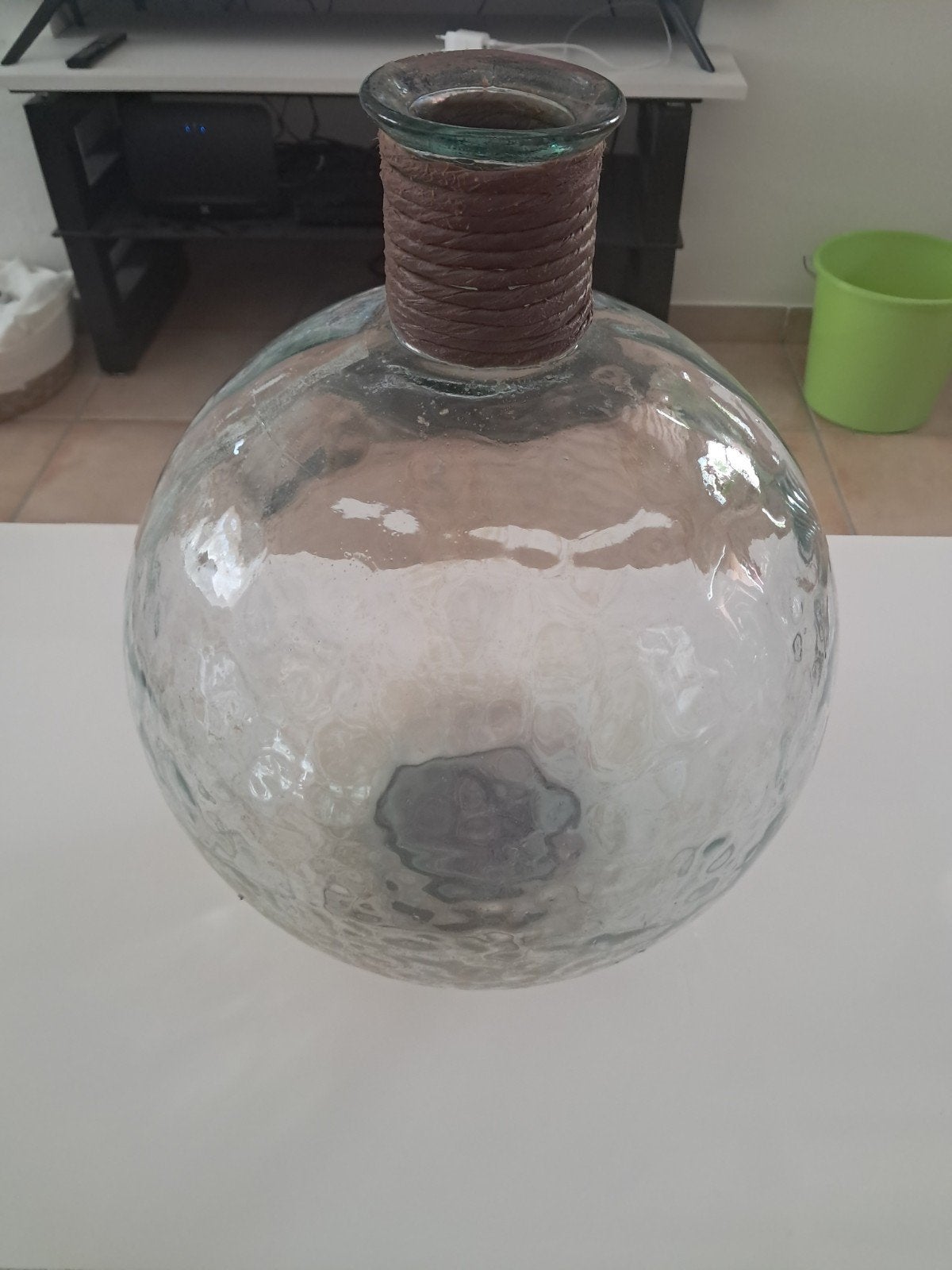 grose bouteille en verre ronde, Verre, Enlèvement