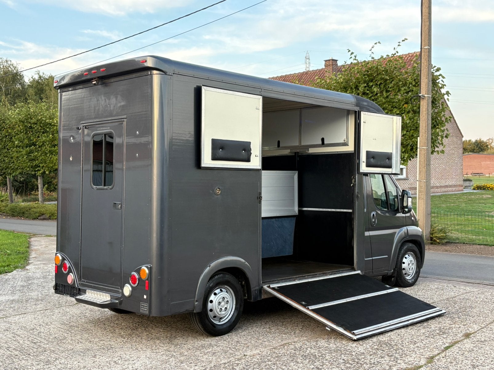 Fiat Ducato 2.3D Paardencamionette Horsebox 950KG Laden, Dieren en Toebehoren, Ophalen