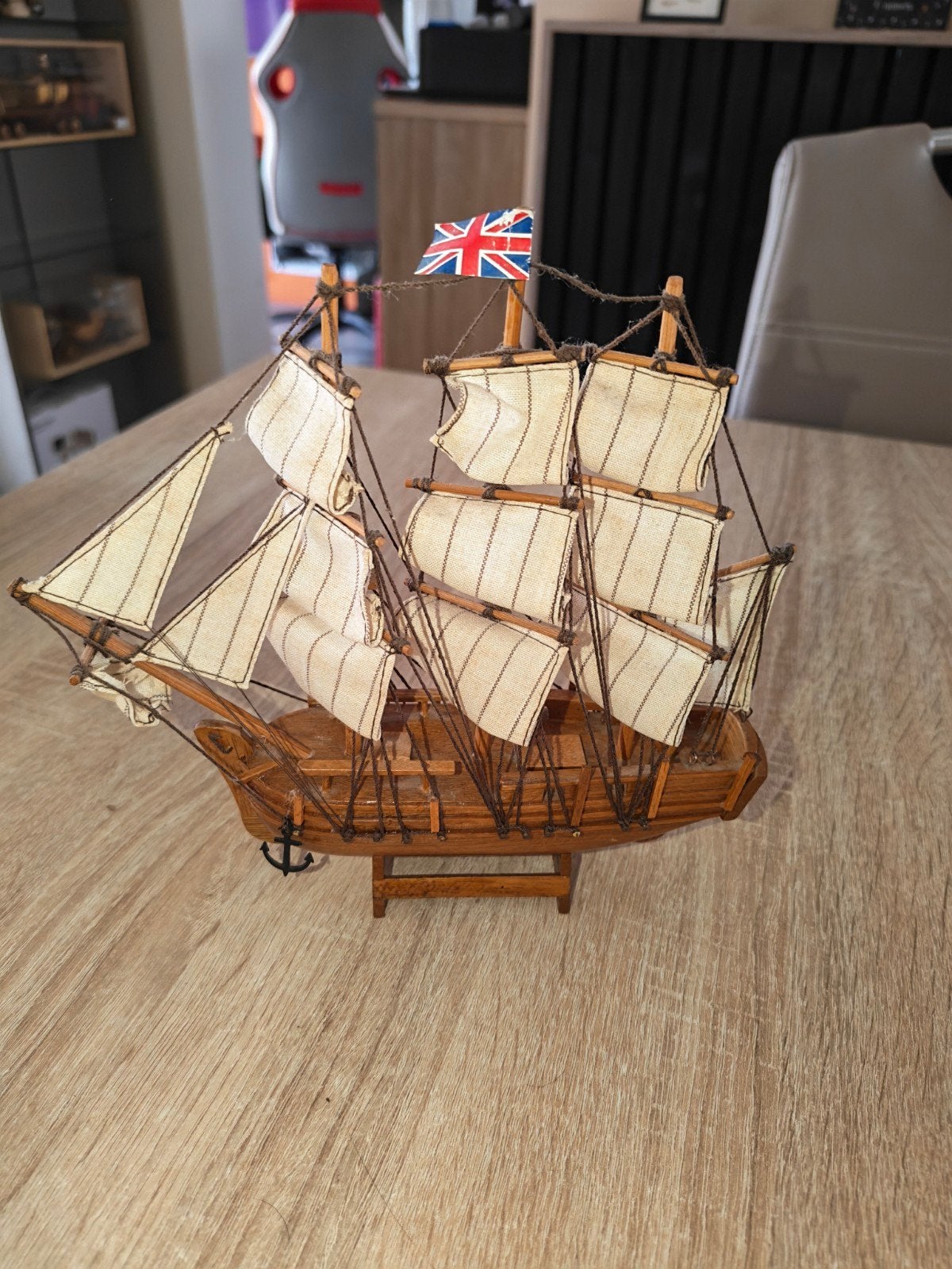 Voilier en bois et voile en tissus 22 cm de longueur 22,5 cm, Enlèvement