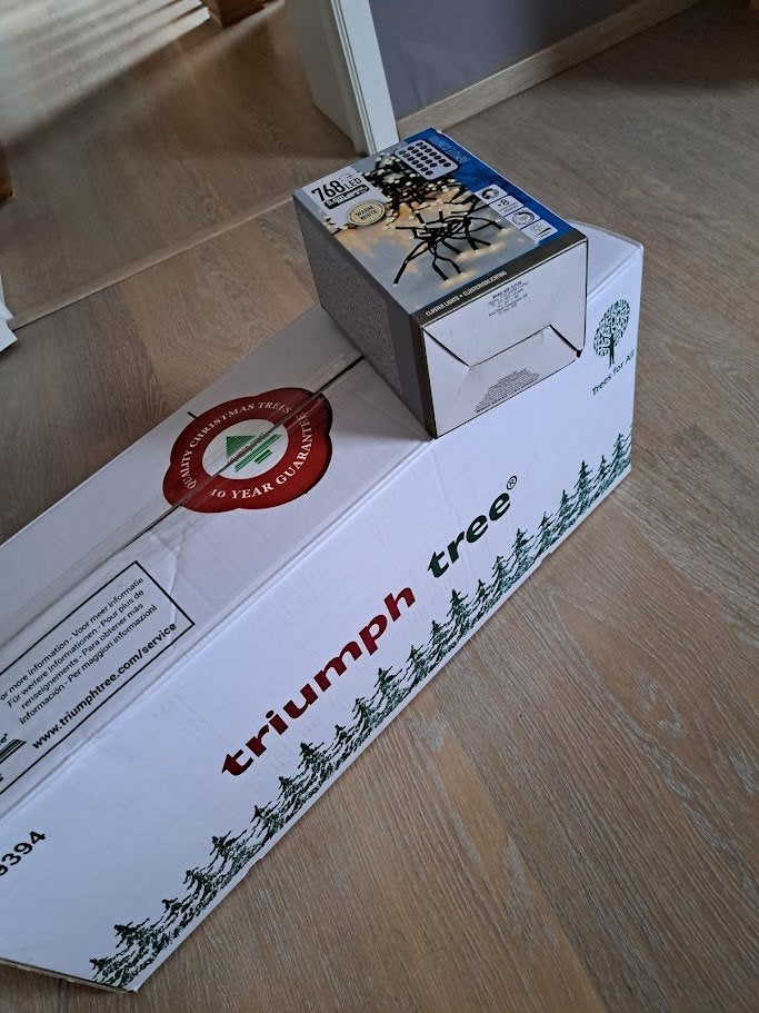 Kunstkerstboom met clusterverlichting, Ophalen, Zo goed als nieuw