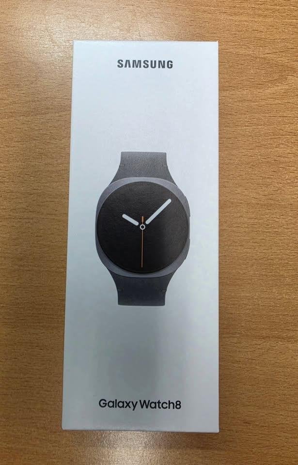 A vendre Galaxy Watch8 40mm LTE neuve..., Neuf, Étanche, Gris, Enlèvement ou Envoi