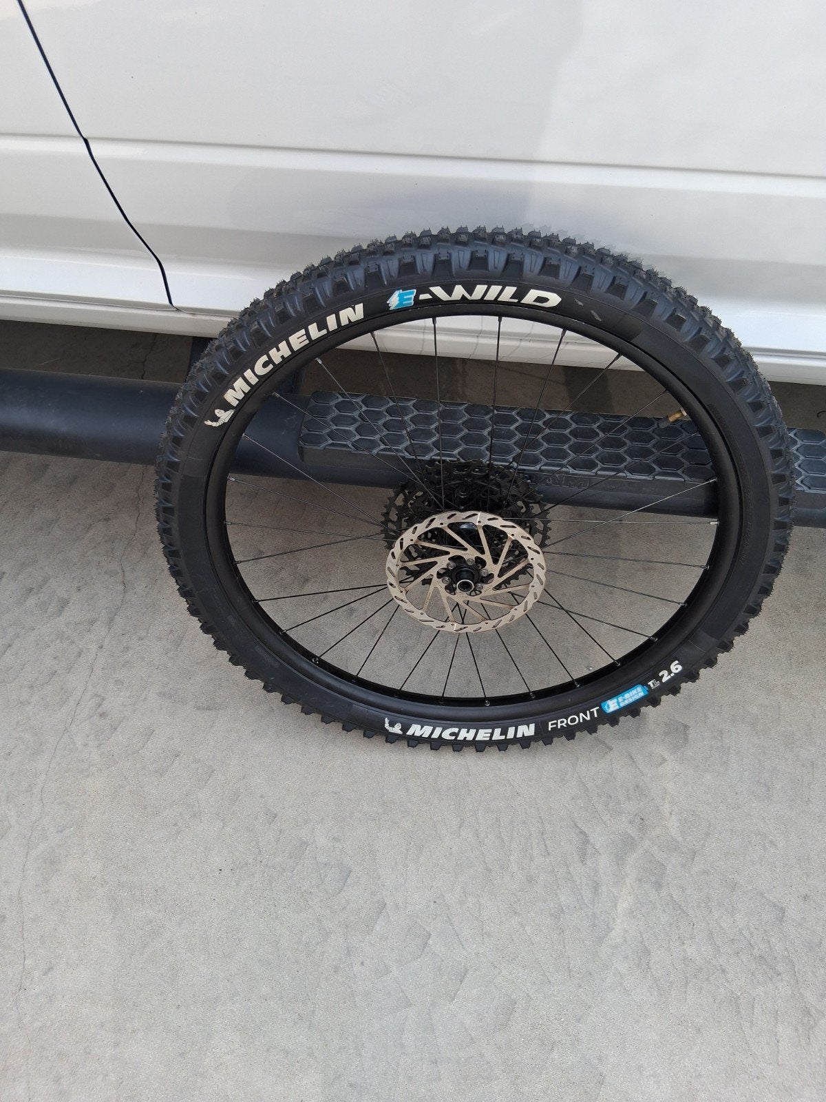 Wiel 27 5 inch 30mm intern breedte 
12speed cassette, Fietsen en Brommers, Ophalen of Verzenden, Mountainbike, Band