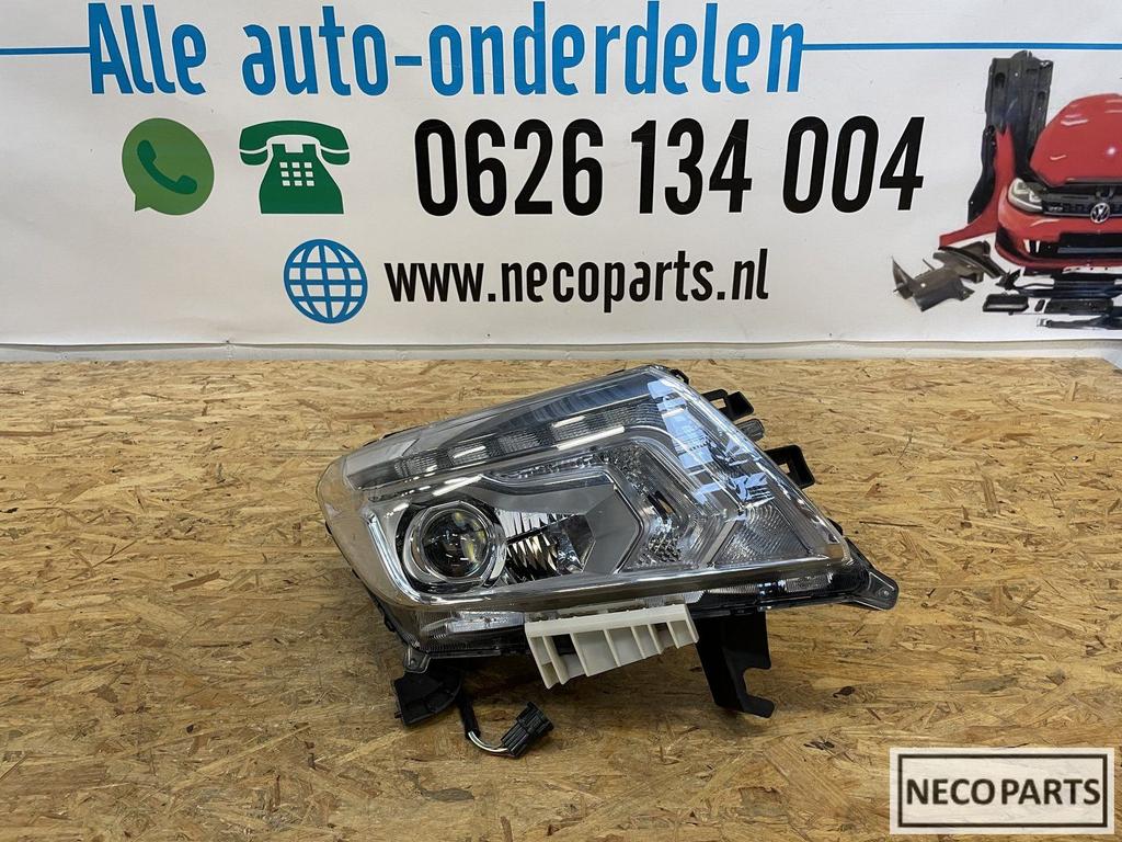 NISSAN NAVARA NP300 XENON LED KOPLAMP RECHTS COMPLEET, Ophalen of Verzenden, Gebruikt, Nissan