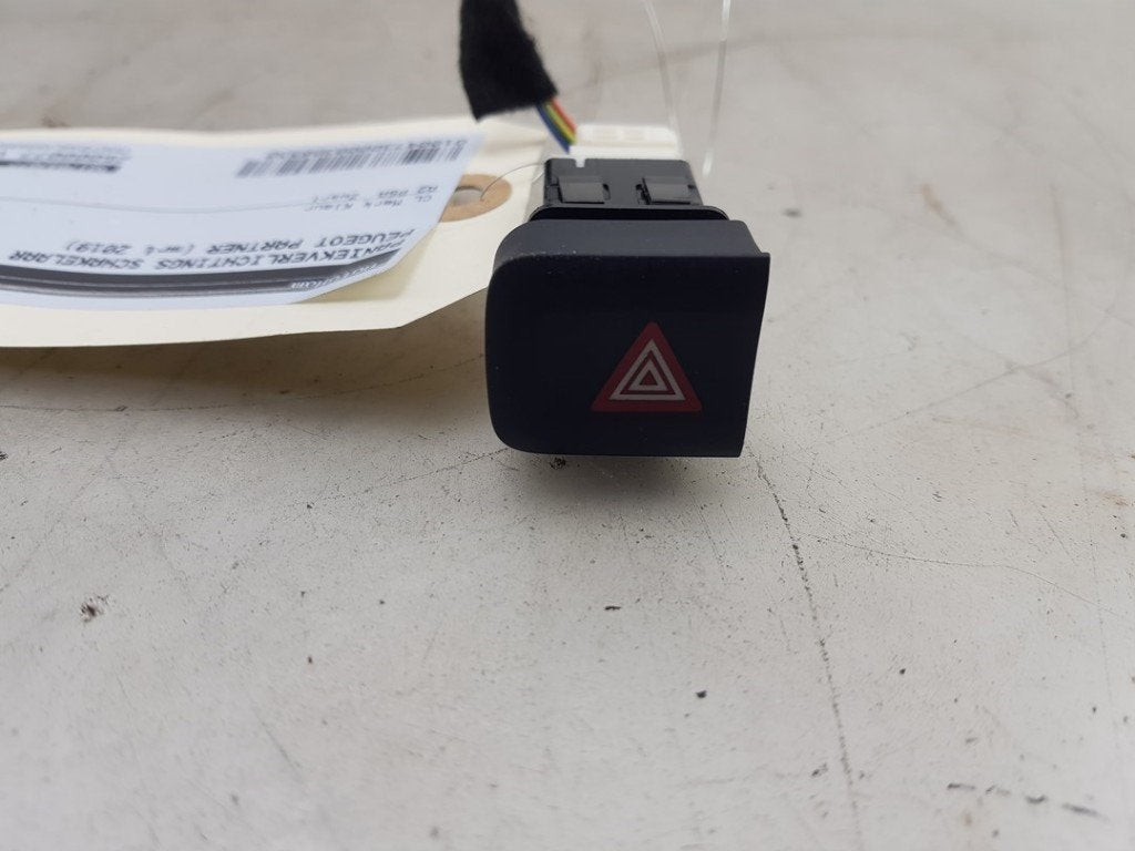 COMMUTATEUR DE FEUX DE DETRESSE Peugeot Partner (EF / EU), Utilisé, Peugeot