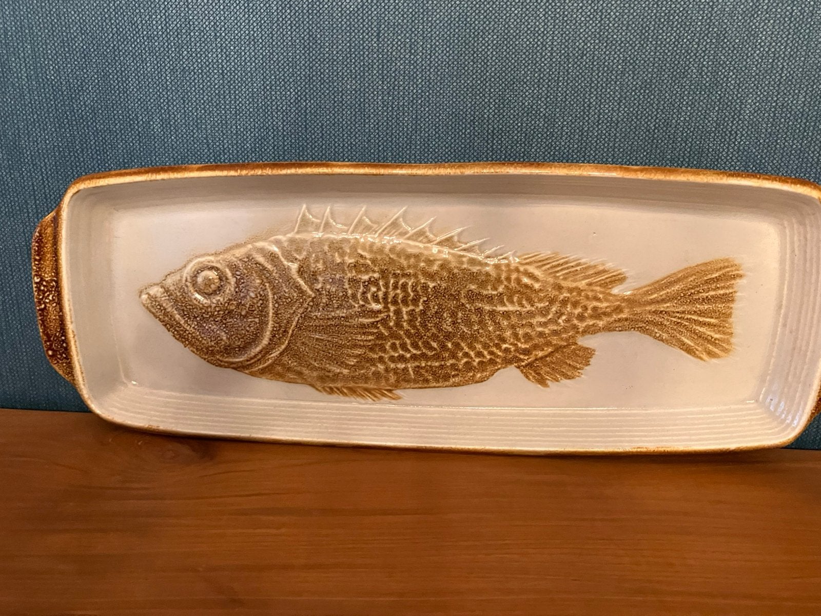 Grand plateau à poissons vintage en céramique Saint-Clément, Antiquités & Art, Enlèvement ou Envoi