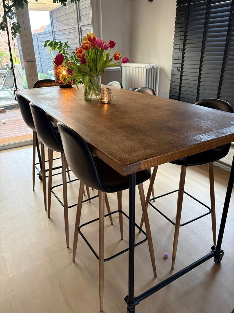 Hoge verrijdbare tafel, Ophalen