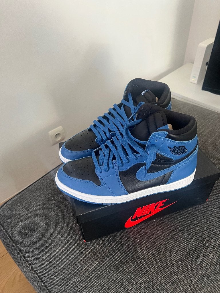 Jordan 1 high Dark Marina taille 43, Enlèvement ou Envoi, Comme neuf, Baskets, Noir