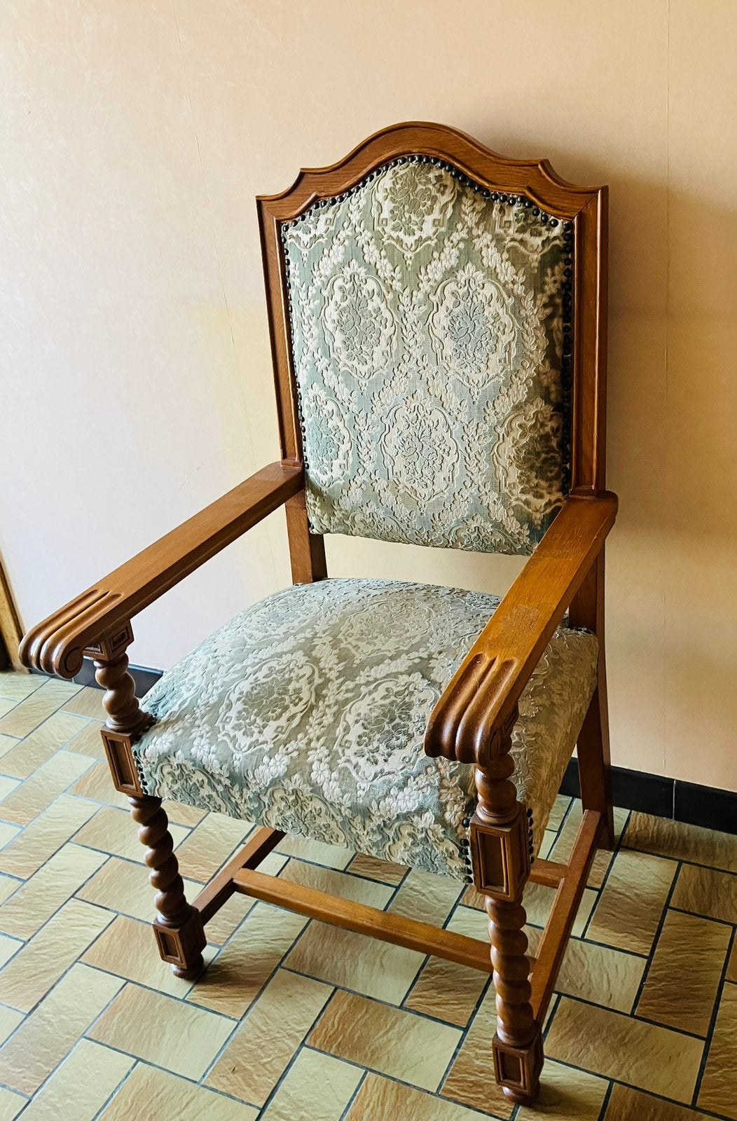 Stevige houten stoel/ zetel, Huis en Inrichting, Zetels | Zetels, Ophalen
