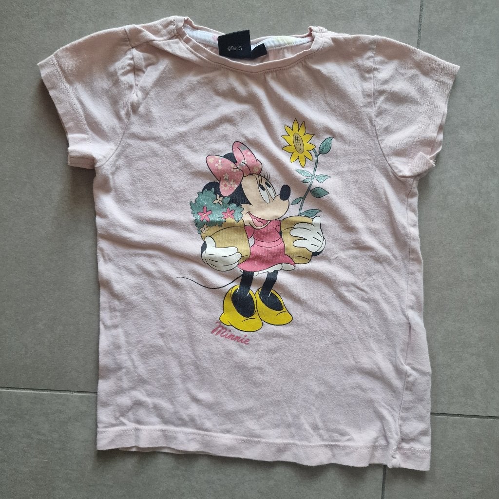 T-shirt Minnie Mouse 110, Kinderen en Baby's, Kinderkleding | Maat 110, Meisje, Ophalen of Verzenden, Zo goed als nieuw, TAKKO