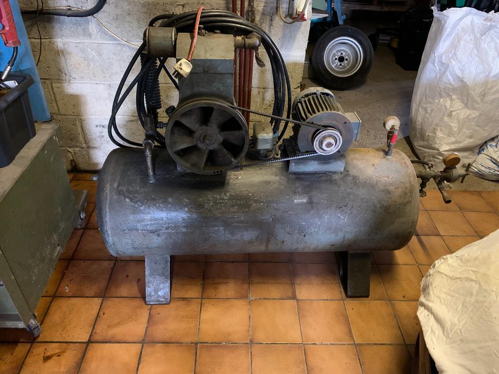 Compresseur 300 litres, Enlèvement, Comme neuf
