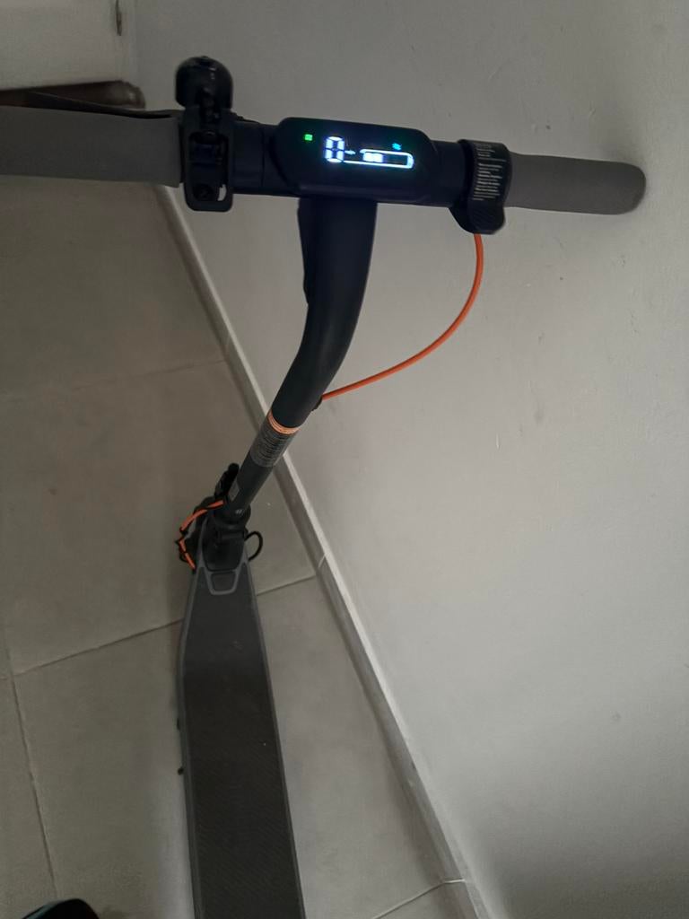 Step te koop!, Ophalen of Verzenden, Zo goed als nieuw, Elektrische step (E-scooter)