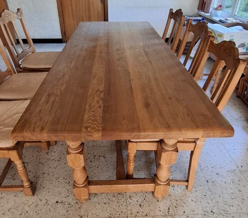 Eikenhouten tafel met 8 stoelen, Ophalen
