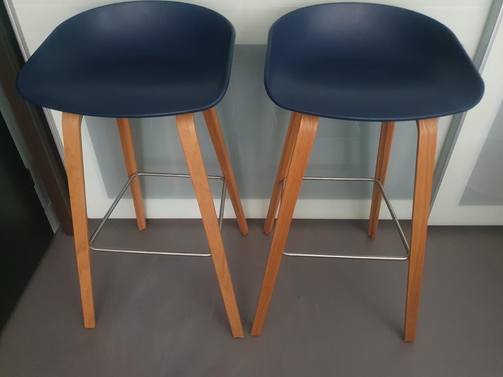 ***Diverse HAY AAS32 barkrukken (blauw,wit&zwart), Huis en Inrichting, Ophalen, 5 krukken of meer, Hout, Met voetsteun