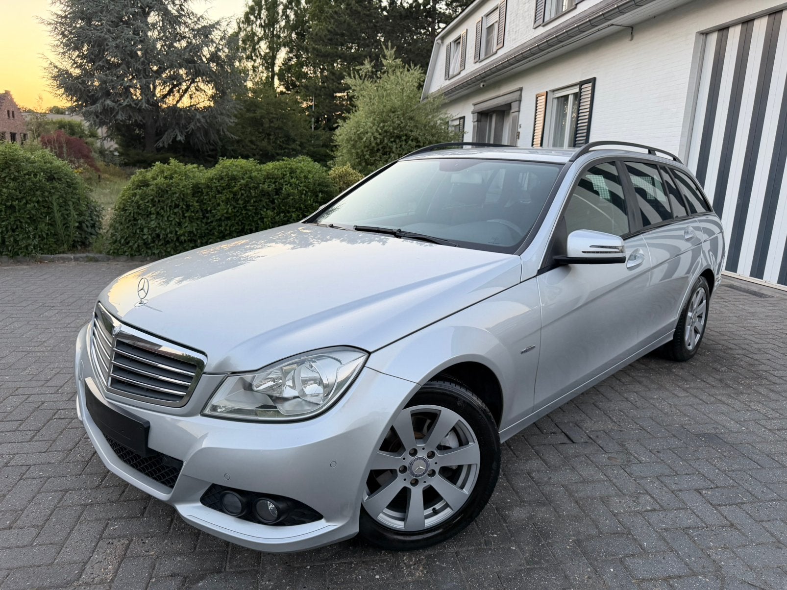 Mercedes C180 - Blanco Gekeurd - 12M Garantie - Nieuwstaat!, Auto's, Stof, 1800 kg, Zwart, 4 cilinders