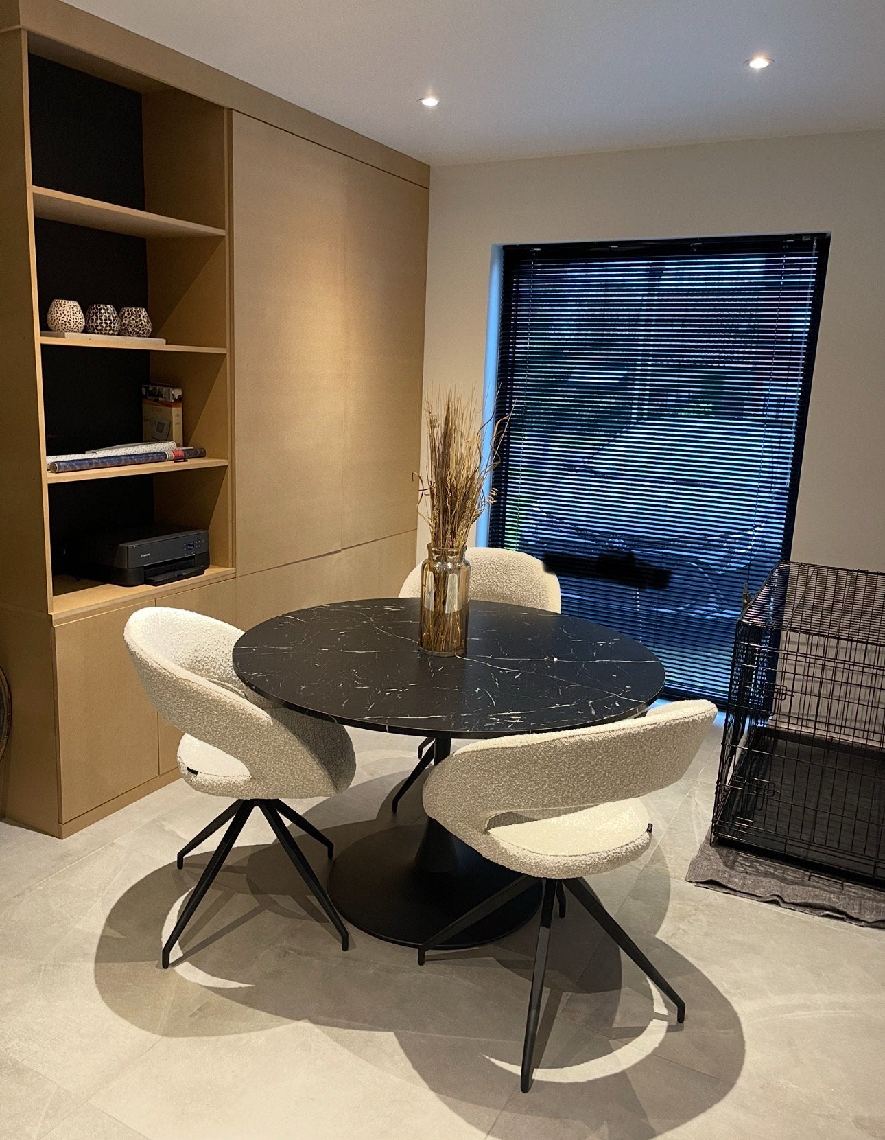 Ronde tafel - melamine - zwart marmer, Maison & Meubles, Bureaux, Comme neuf, Noir, Enlèvement