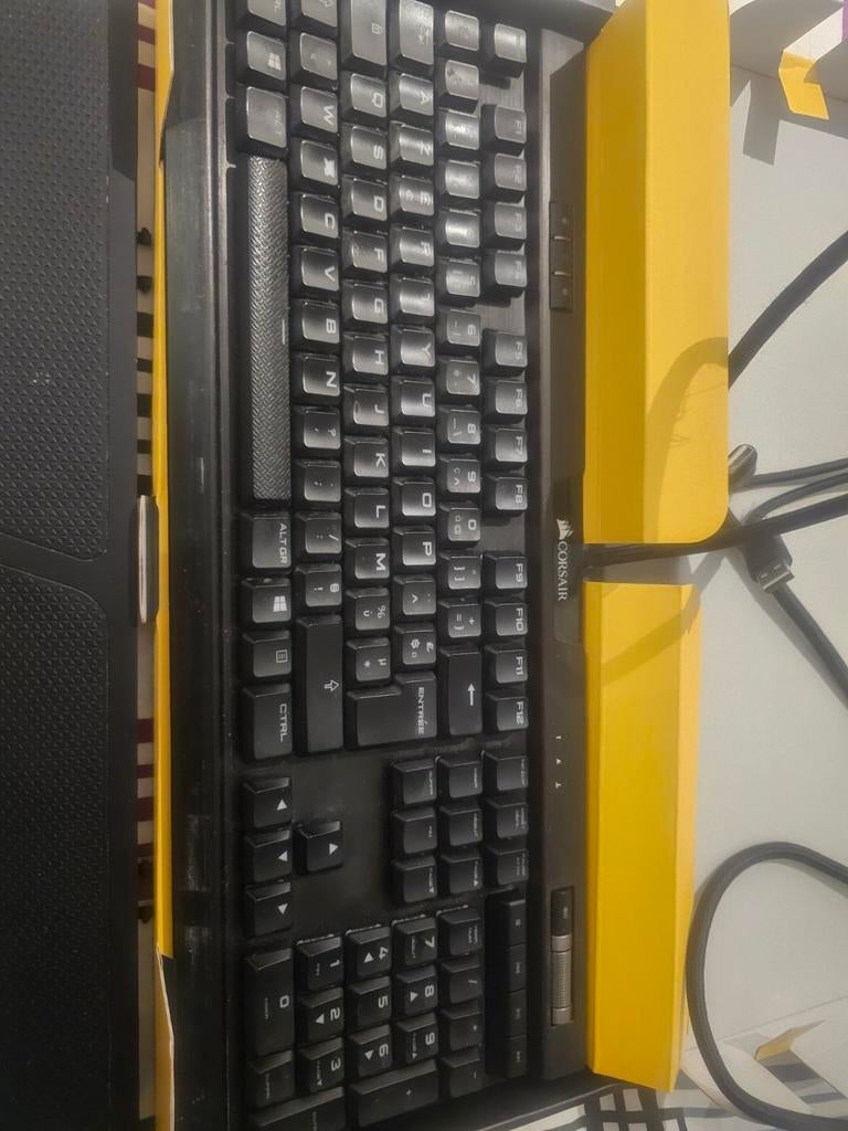 Corsair K70 RGB MK.2 Rapidfire met laag profiel, Computers en Software, Toetsenborden, Azerty