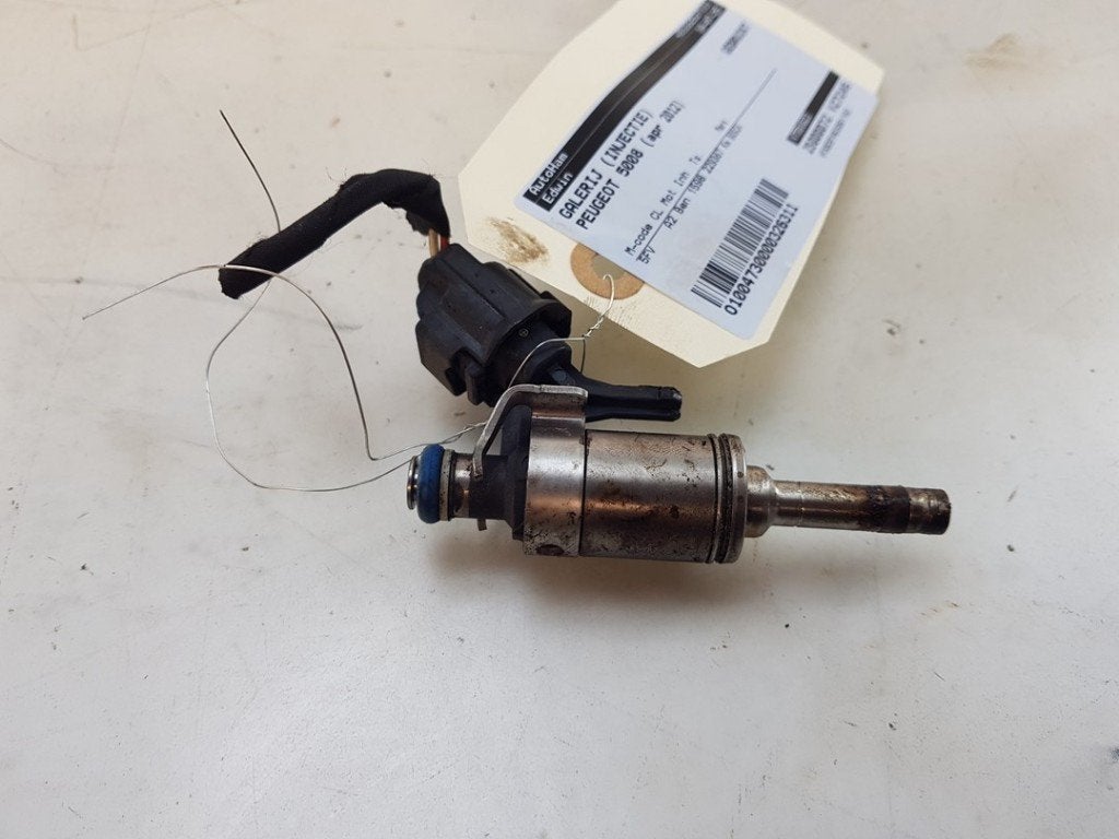 INJECTOR BRANDSTOF Peugeot 5008 I (0A / 0E), Auto-onderdelen, Robert Bosch AG, Gebruikt, Robert-Bosch-Allee 1
74232  Abstatt, DE