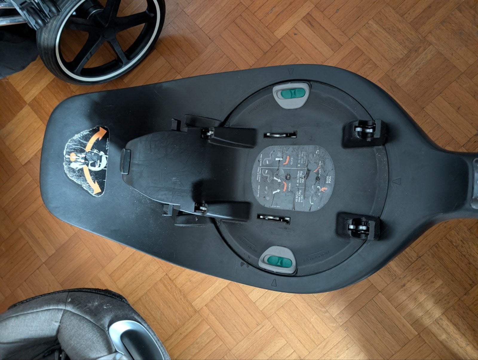 Set van een isofix-onderstel en een Sirona-stoel van het mer, Ophalen, Zo goed als nieuw