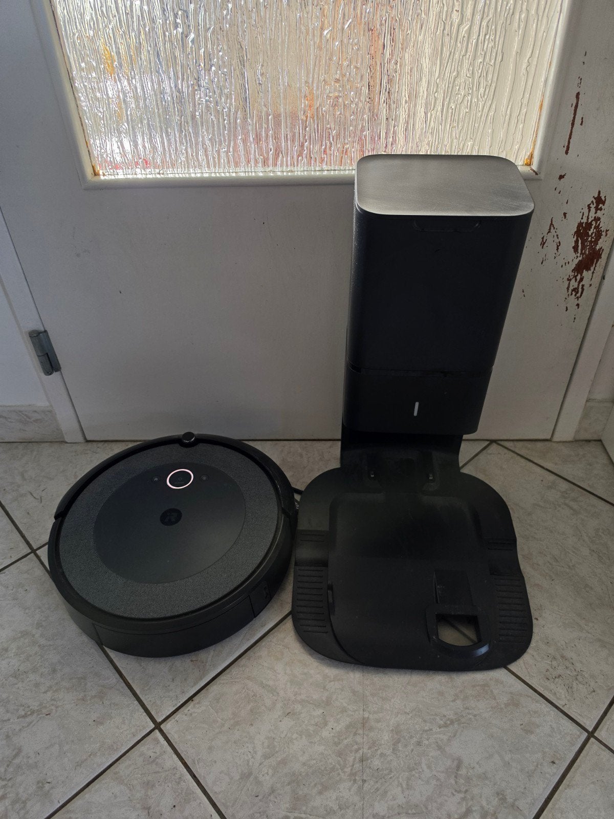 robotstofzuiger iRobot Roomba i5+, Electroménager, Aspirateurs, IRobot, Sac à poussière, Comme neuf, Enlèvement