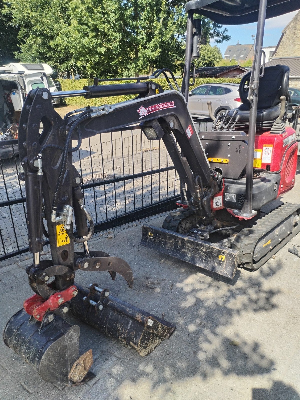 verhuur van tuinmachines en graafmachine en aanhanger s, Enlèvement ou Envoi