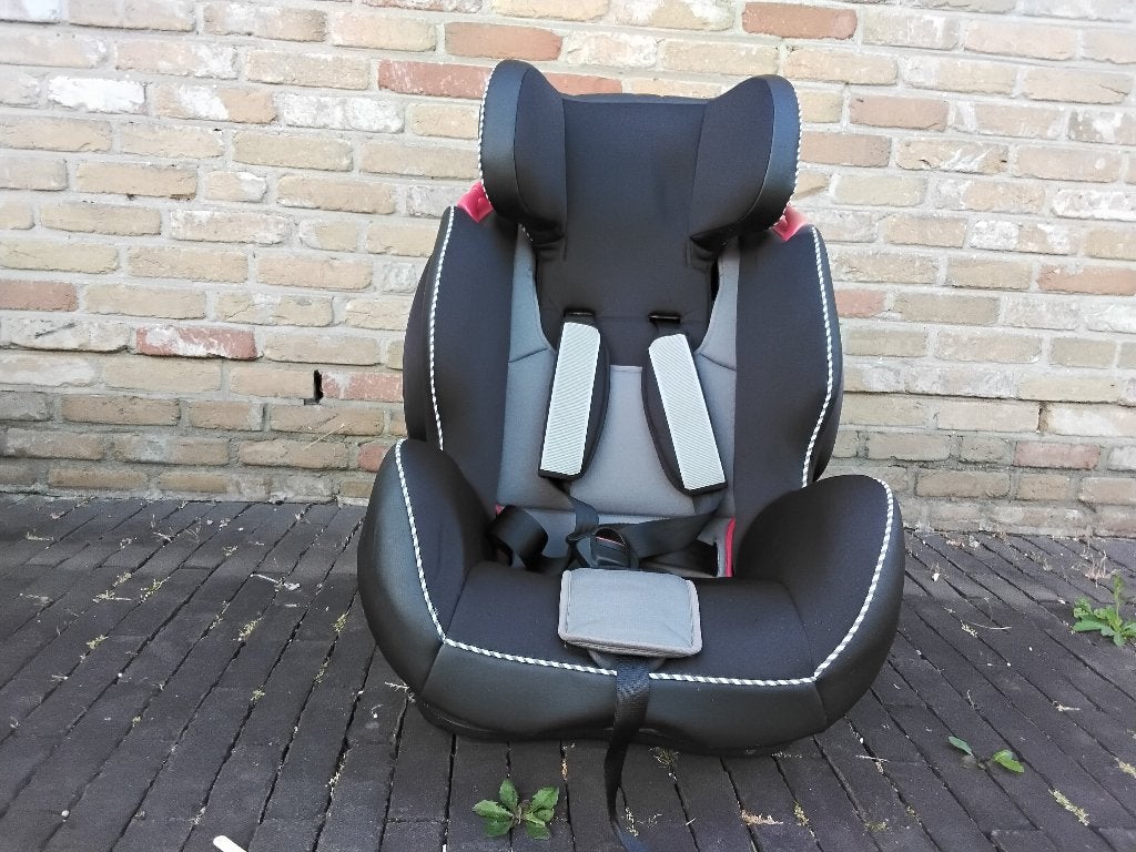 autostoel, Kinderen en Baby's, Autostoeltjes, Autogordel of Isofix, 9 t/m 18 kg, Zijbescherming, Zo goed als nieuw