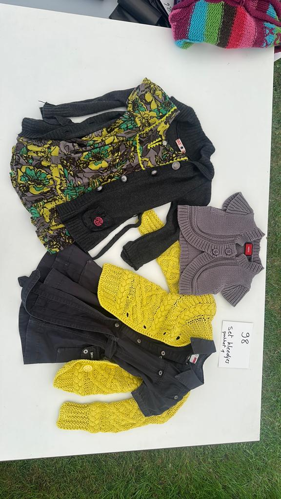 Pakket 1 meisje maat 98, Kinderen en Baby's, Kinderkleding | Maat 98, Ophalen, Zo goed als nieuw, Meisje