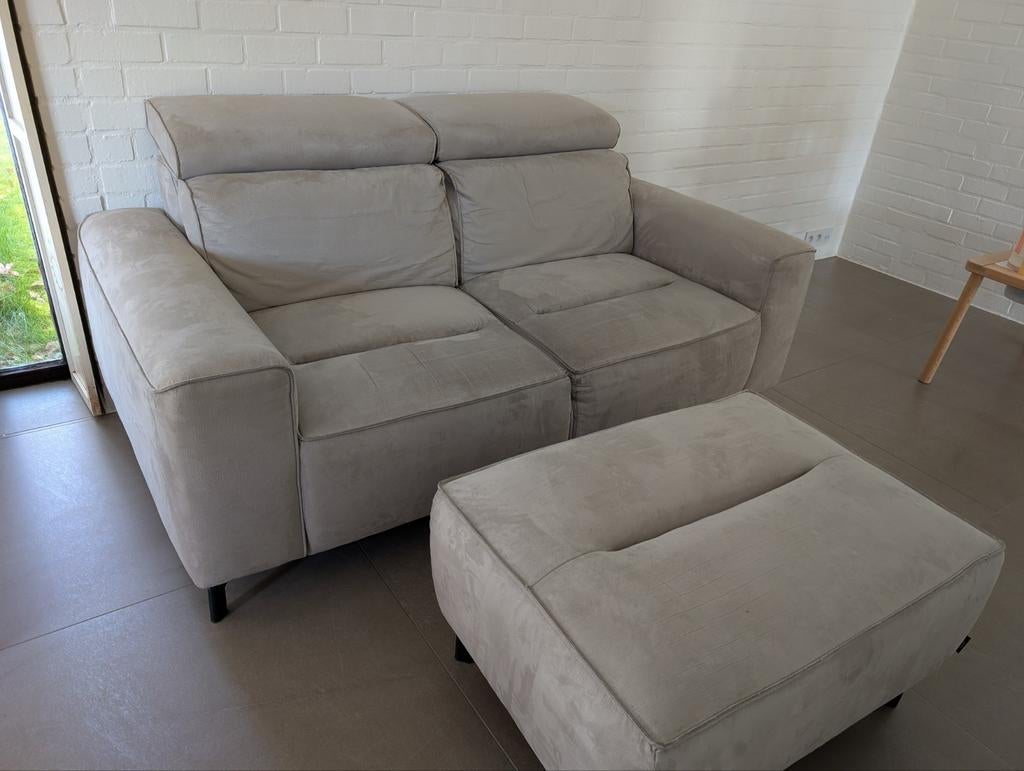 Henders & Hazel zetel 180cm + poef, Ophalen