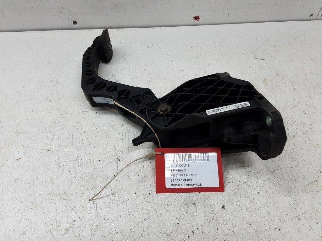PEDALE D'EMBRAYAGE Volkswagen Golf IV (1J1) (1K1721059BJ), Volkswagen, Mevr. I. Hauben, Utilisé, Rue de l'Espoir 34 34
4030  GRIVEGNÉE, BE