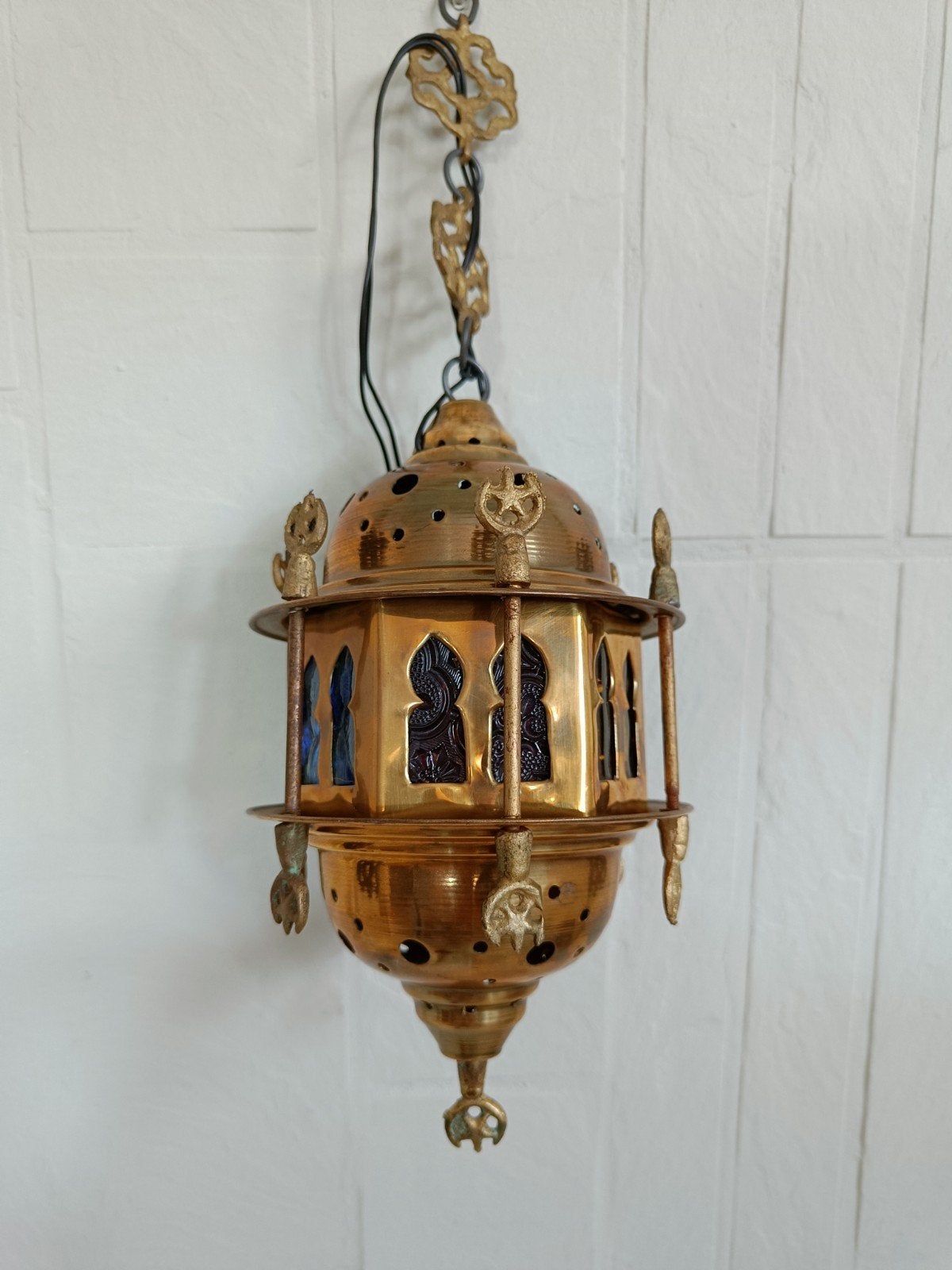 Vintage Oosterse koper/messing hanglamp met gekleurd glas., Antiek en Kunst, Antiek | Verlichting, Ophalen of Verzenden