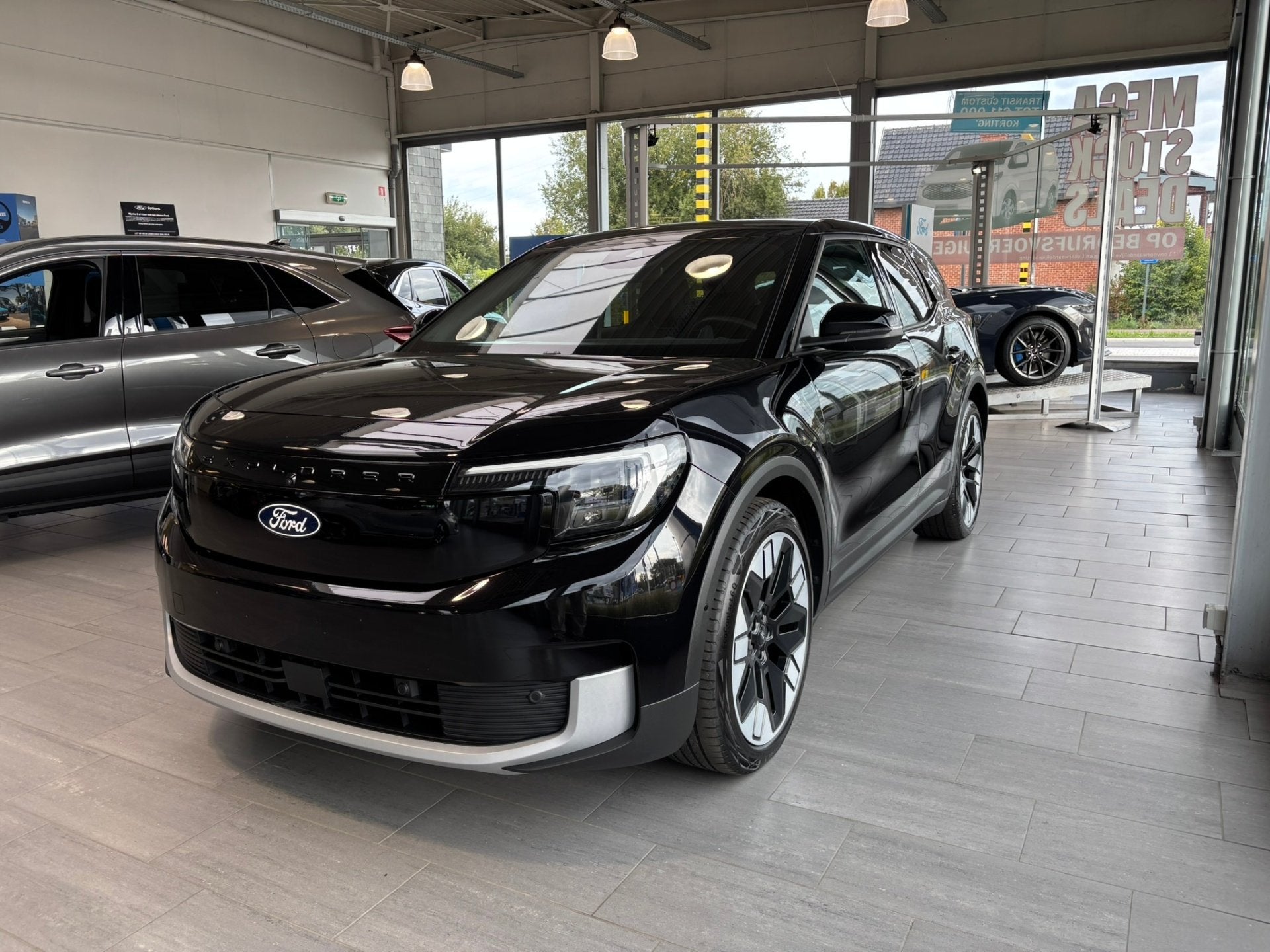 Ford Explorer 77 kWh RWD Premium (bj 2024, automaat), Auto's, Automaat, Adaptive Cruise Control, Gebruikt, Zwart
