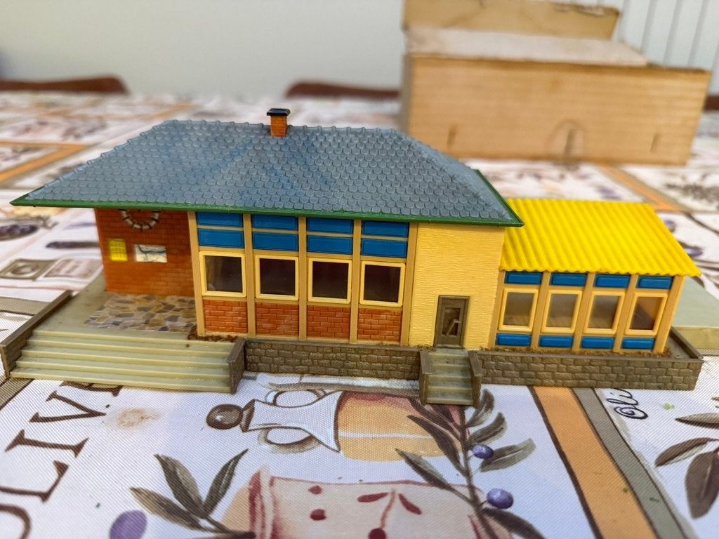 Station Märklin Kibri 03122 n 97, Autres marques, Enlèvement ou Envoi, Utilisé, Pont, Tunnel ou Bâtiment