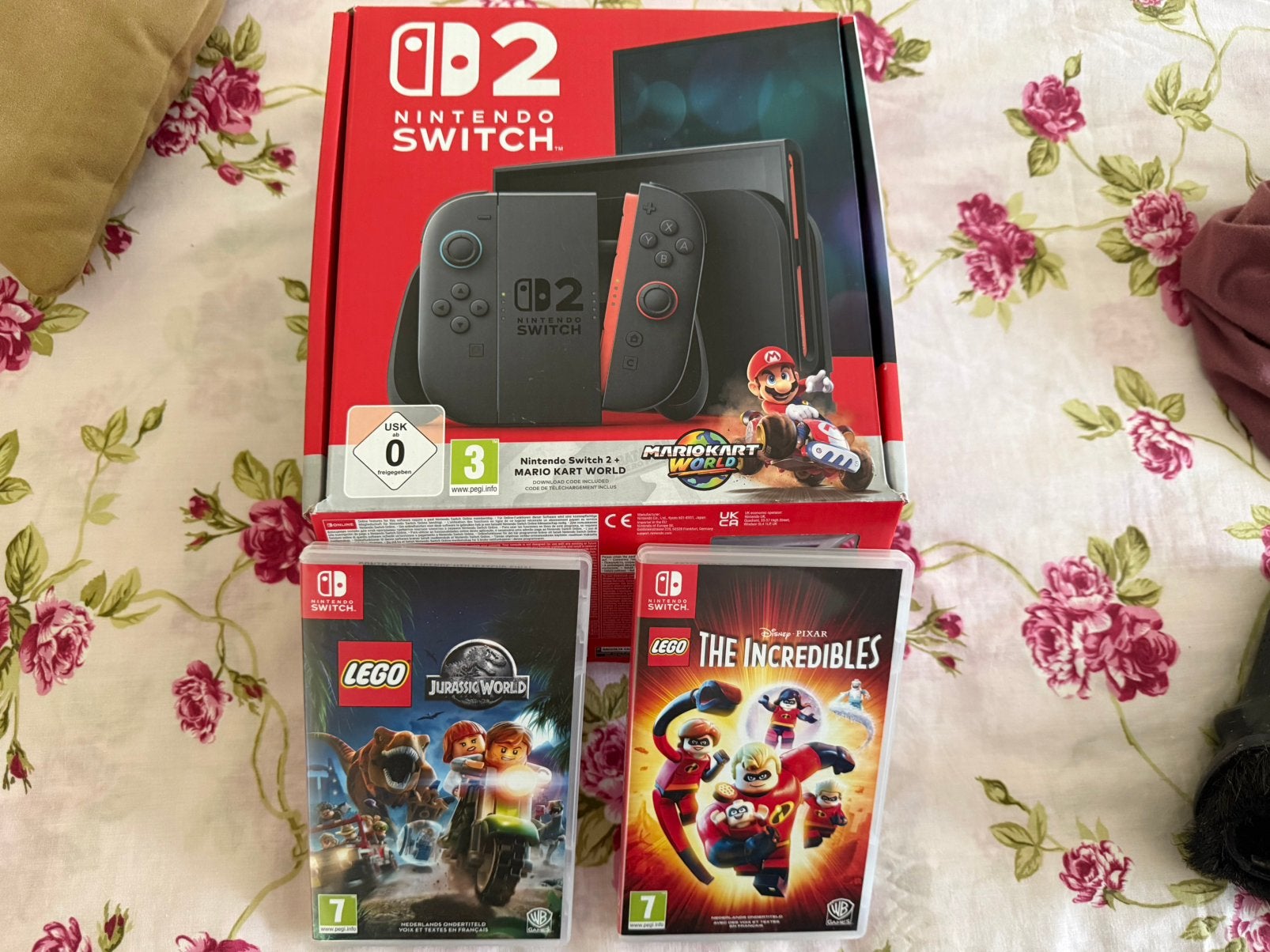 Nintendo switch 2+MARIO KART WORLD +2 top spelletjes met bon, Ophalen, Met games, Met 2 controllers, Zo goed als nieuw