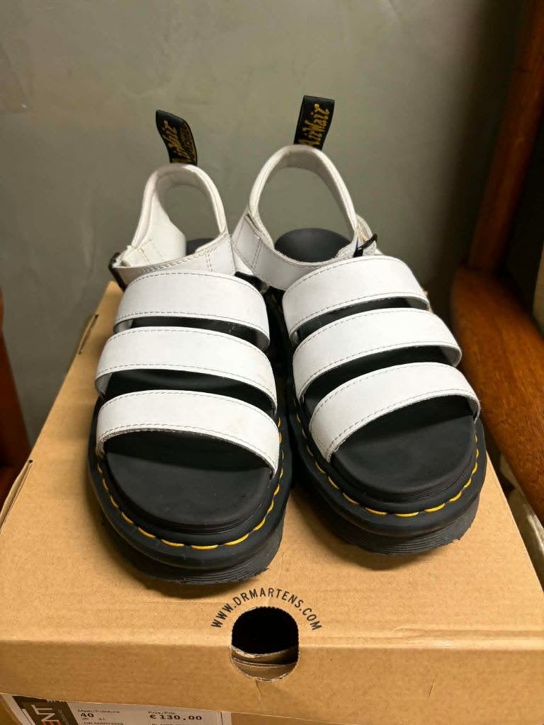 Dr Martens - maat 40, Wit, Dr. Martens, Gedragen, Sandalen of Muiltjes
