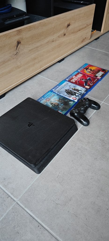 Playstation 4 + games, Games en Spelcomputers, Spelcomputers | Sony PlayStation 4, Ophalen, Met 1 controller, Slim, 500 GB