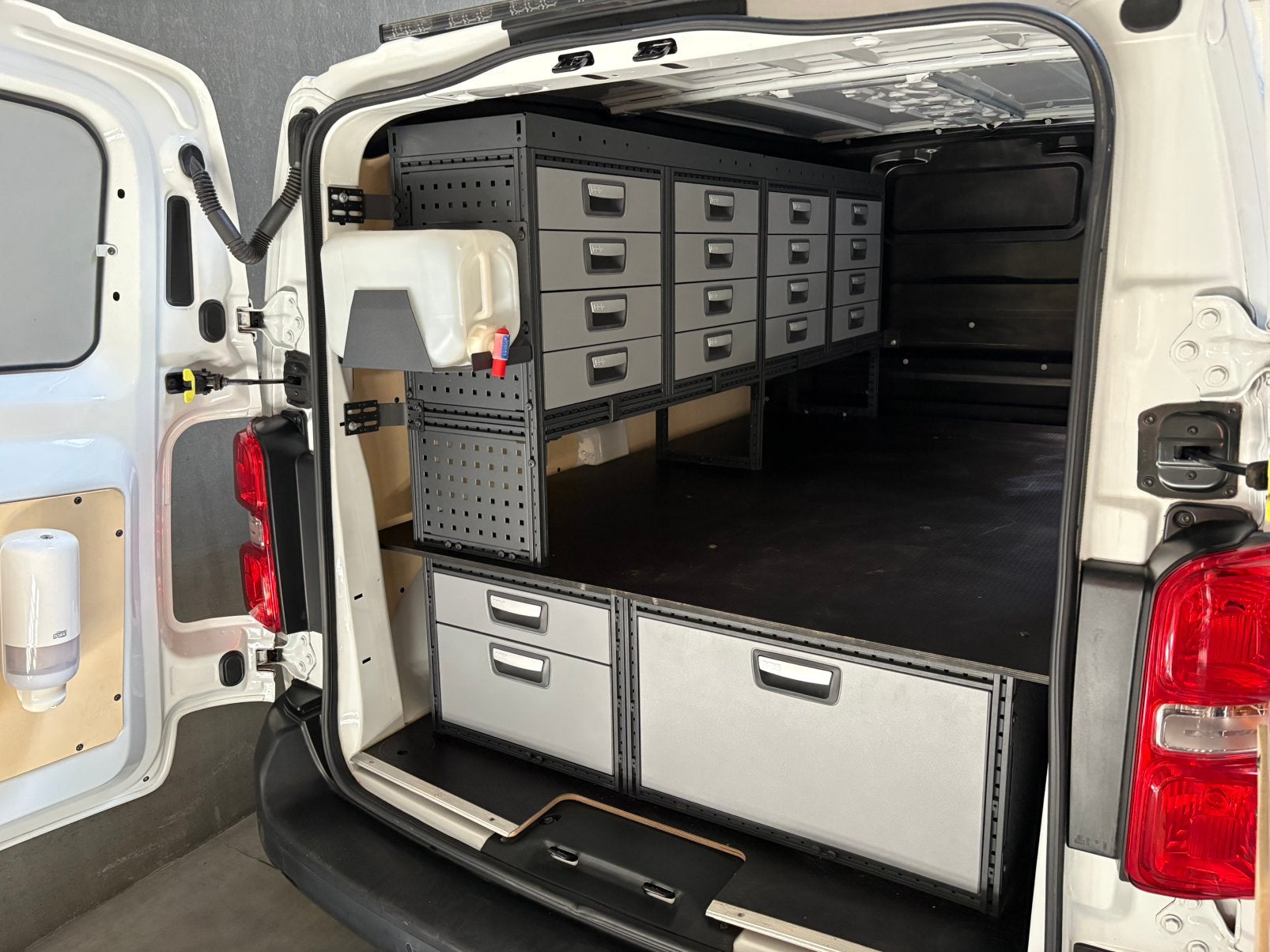 Werkkasten peugot EXPERT L2, Ophalen, Zo goed als nieuw