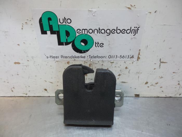 Mécanique de verrouillage hayon d'un Volkswagen Polo (Polo, Volkswagen, -, 3 mois de garantie, Utilisé