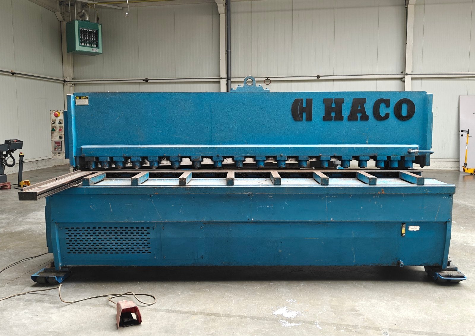 HACO SST 3006 hydraulische plaatschaar – 3 m / 6 mm, Zakelijke goederen, Machines en Bouw | Metaalbewerking, Ophalen