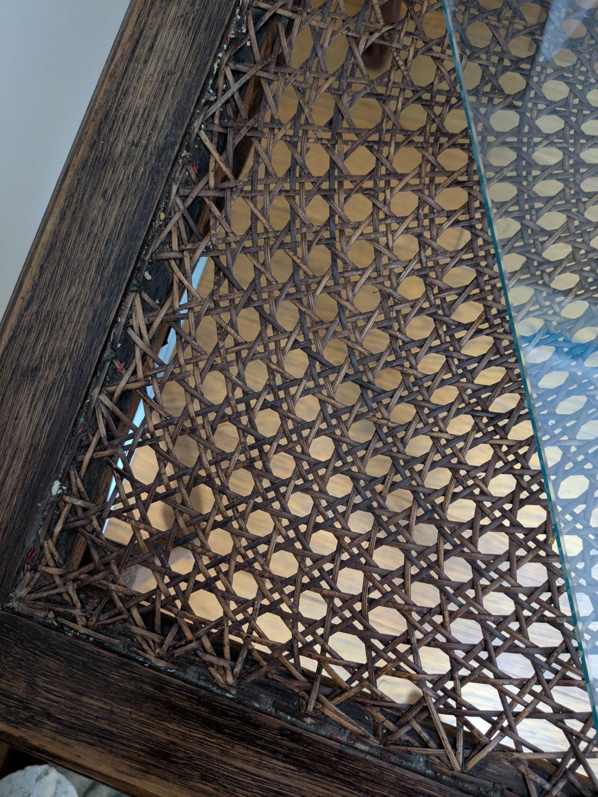 eiken salontafel met riet en glazen blad, Ophalen, 50 – 75, Gebruikt, Eikenhout