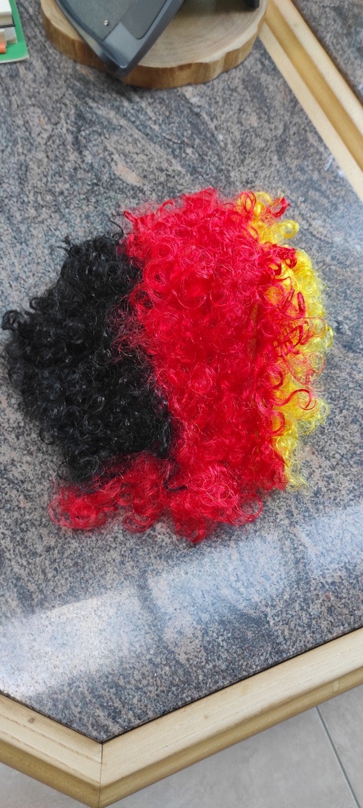 Couleurs belges, supporters, drapeau, nouvelle perruque afro, Enlèvement