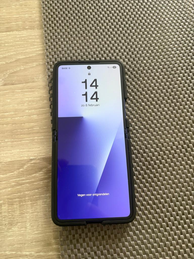 samsung z7 flip nieuw met beschermhoes, 256 GB, Enlèvement, Comme neuf