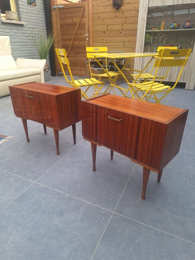 Vintage nachtkastjes, Ophalen