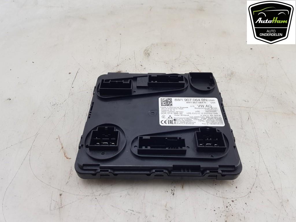 ORDINATEUR UNITE COMMANDE ELECTRONIQUE Audi A4 Avant (B9), Utilisé, Audi