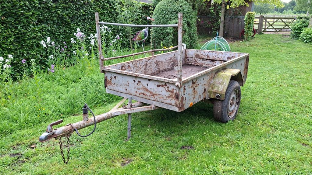 Aanhangwagen opknapper, Ophalen