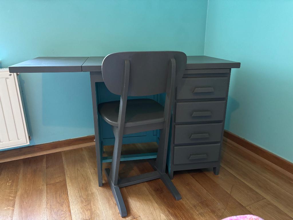 Bureau + chaise, Huis en Inrichting, Bureaustoelen, Gebruikt, Grijs, Ophalen